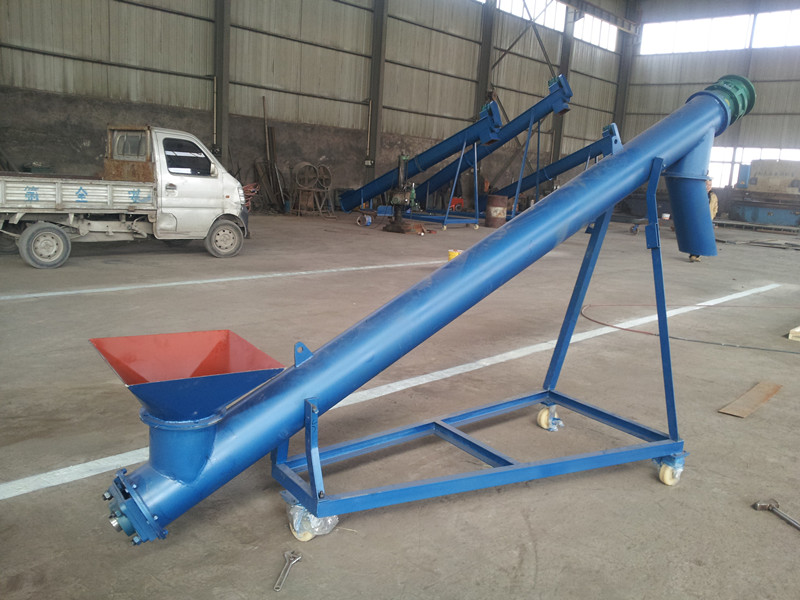 大傾角螺旋輸送機廠家（jiā）展示