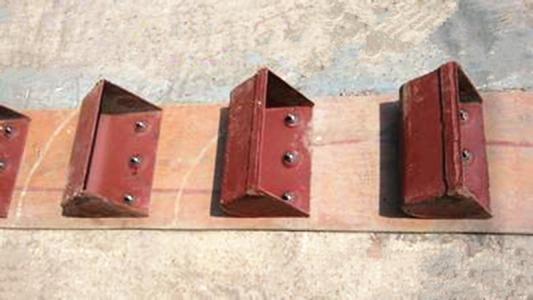 新（xīn）鄉鬥式提升機料鬥