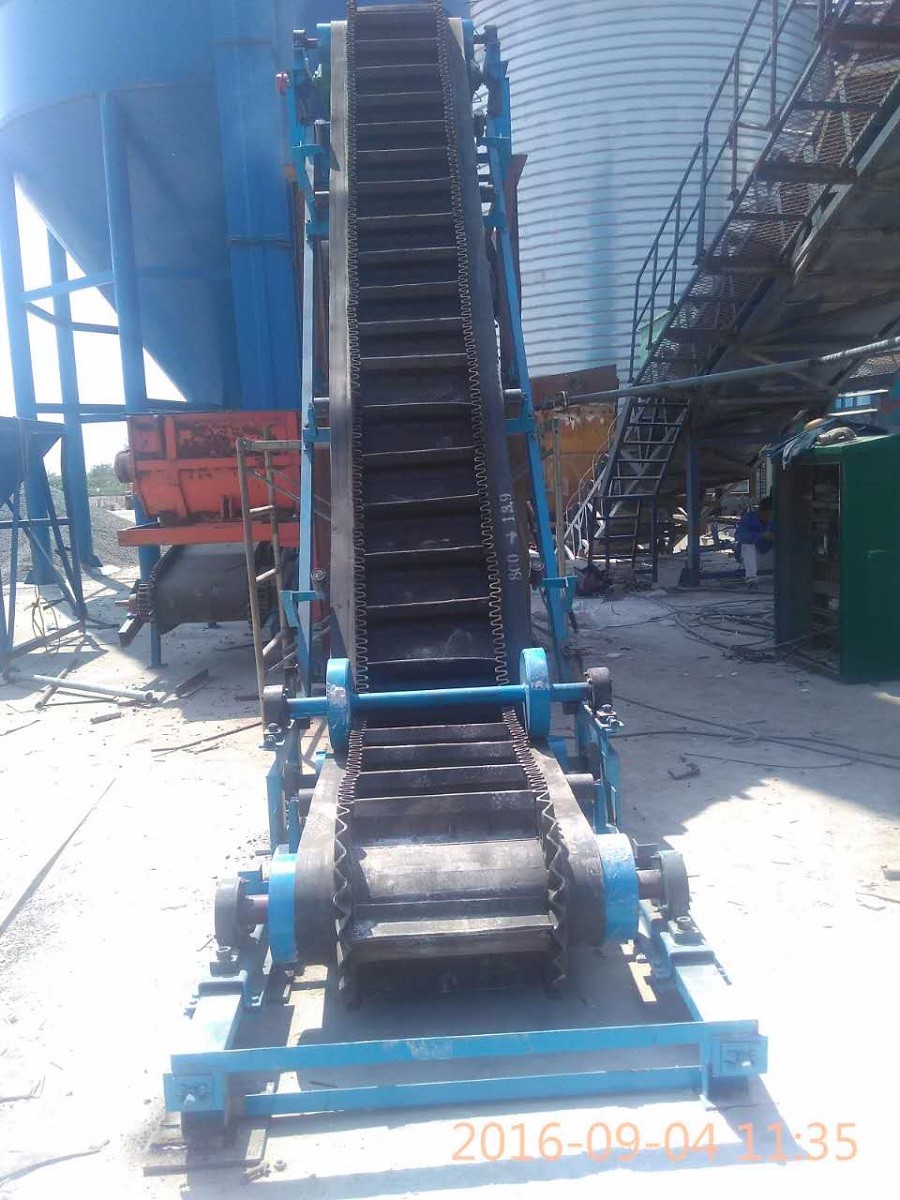 波狀擋邊（biān）皮帶機