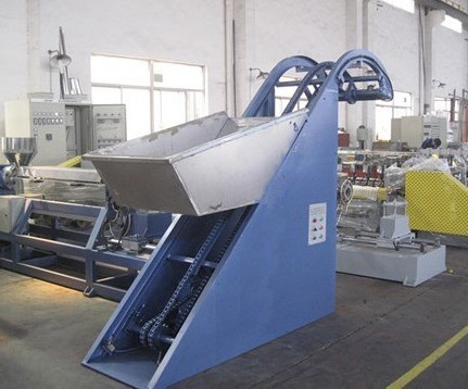 大容量不鏽鋼單（dān）鬥翻鬥提升機