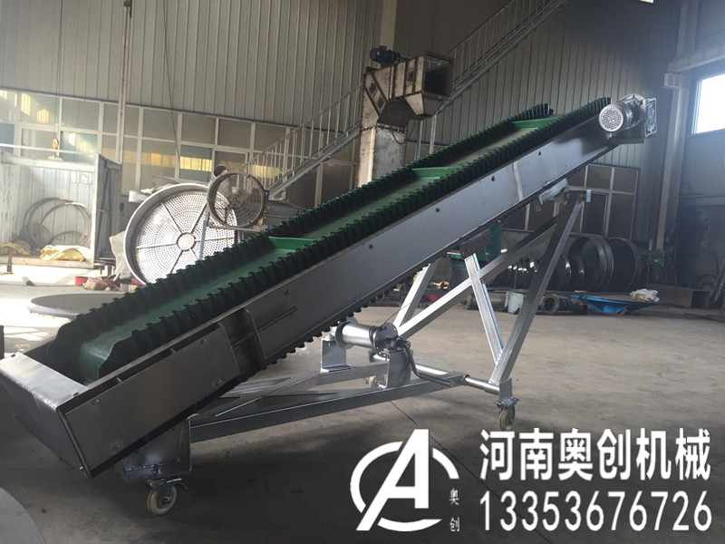 帶（dài）式輸送機