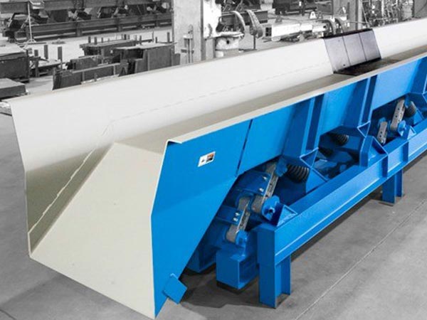 耐高溫長距離振動（dòng）輸（shū）送機詳細介紹