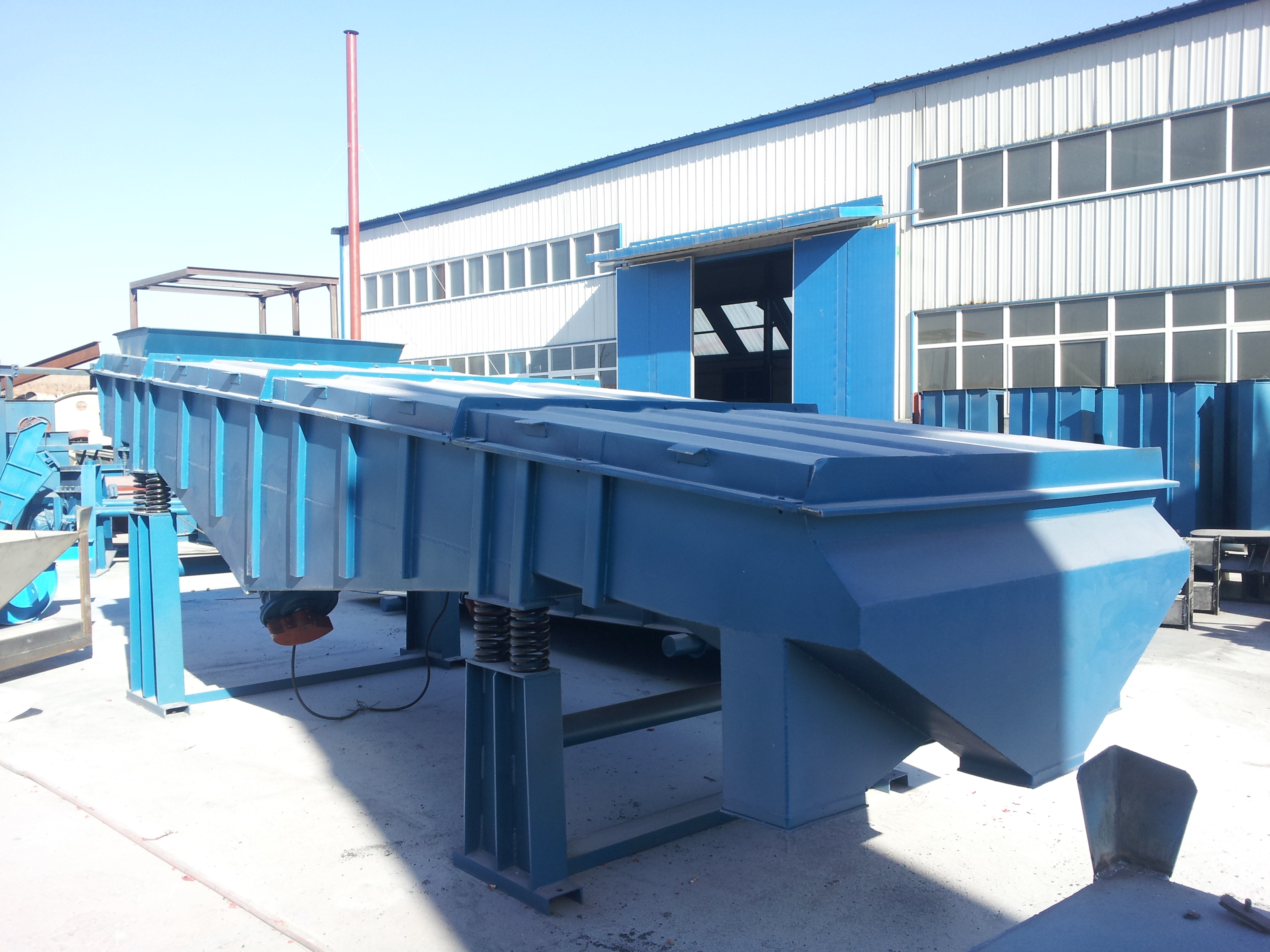 直線振動（dòng）篩生產線配套設（shè）備