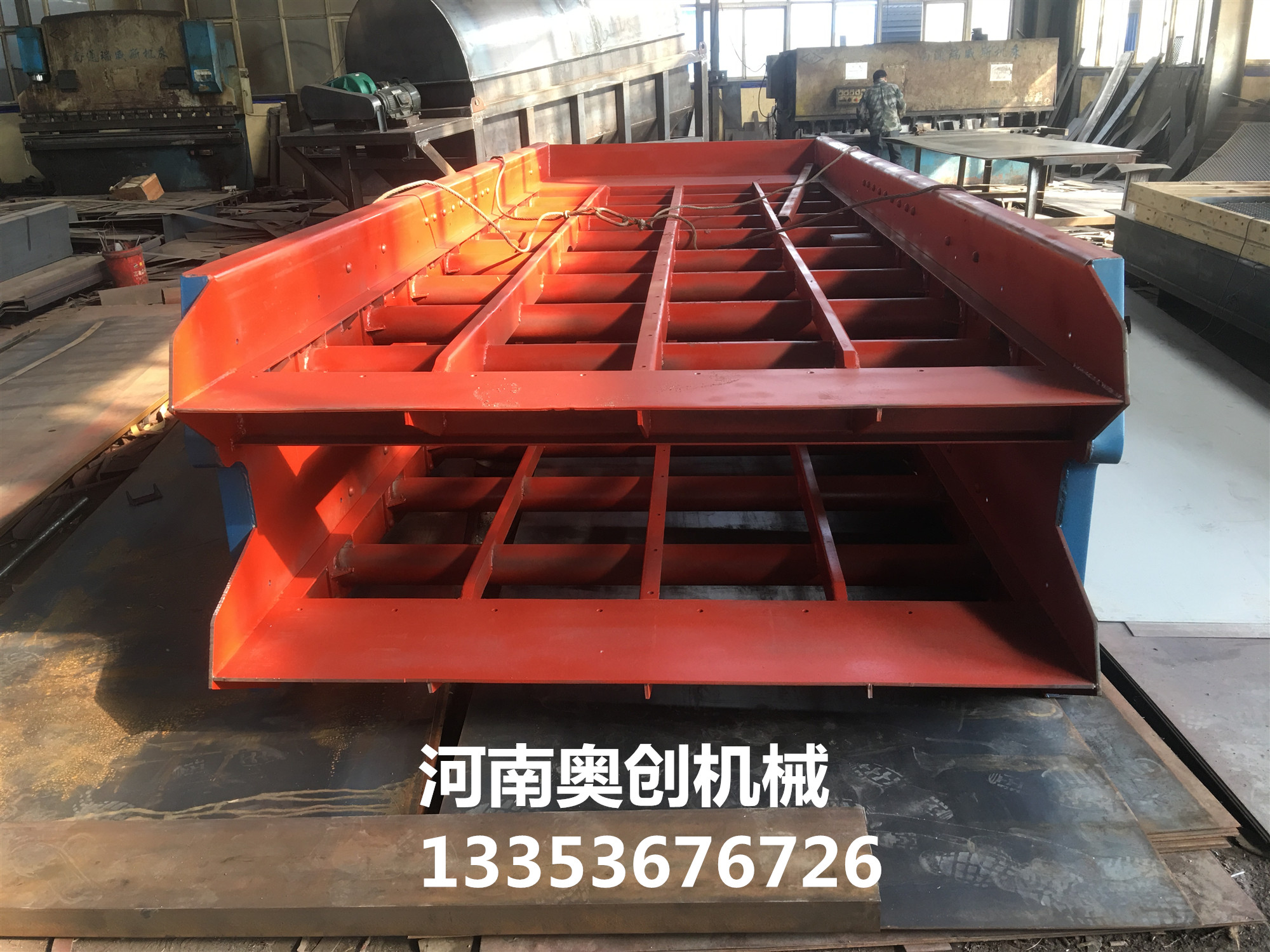 圓(yuán)振篩箱體展(zhǎn)示 圓振篩箱體展示