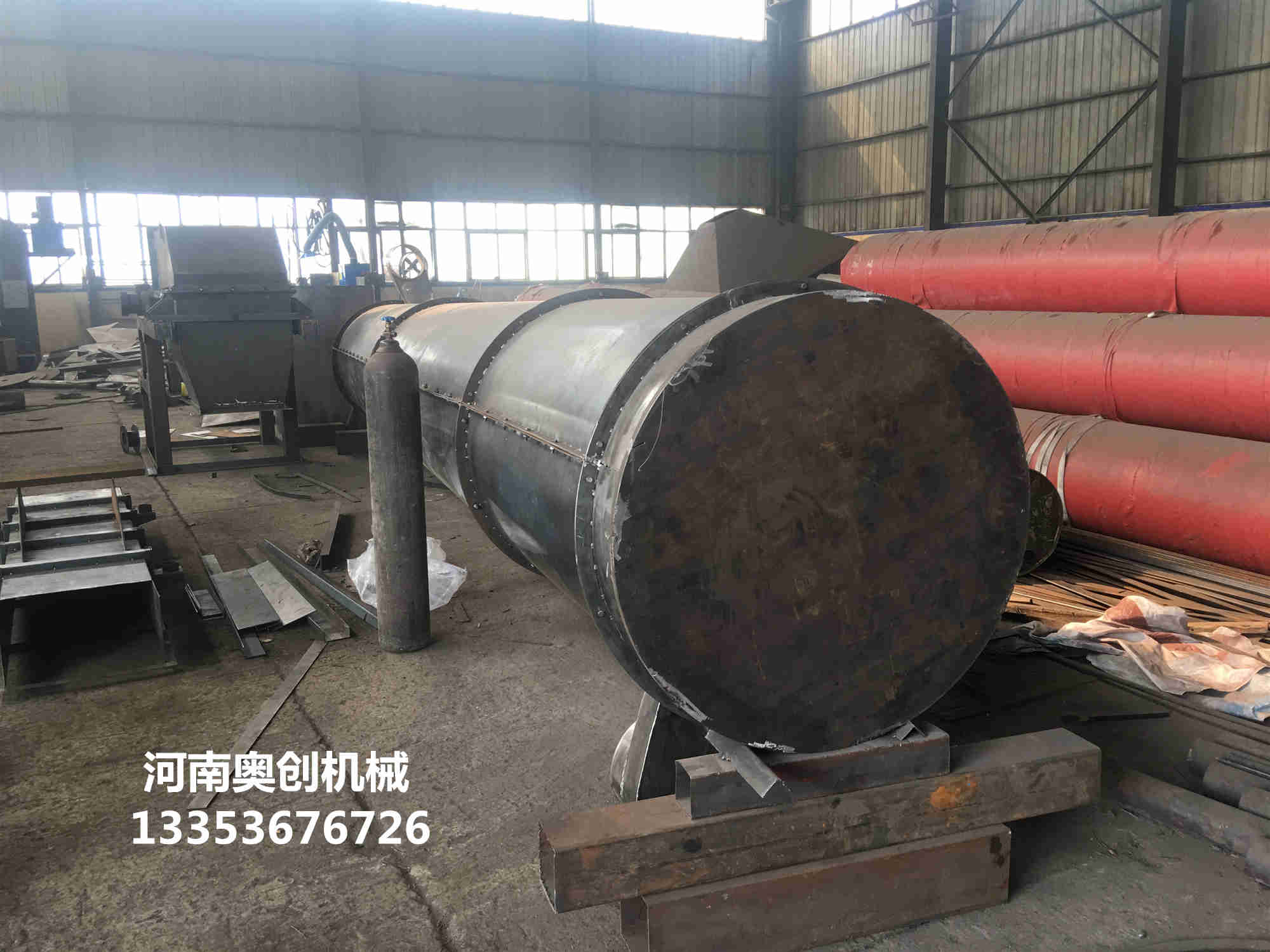 全封閉垂直振（zhèn）動提升機