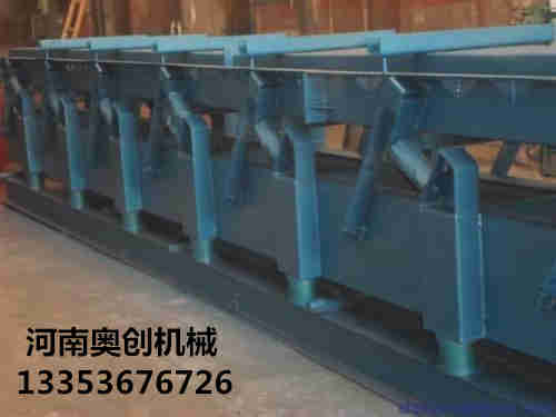 水（shuǐ）泥熟料振動輸送機