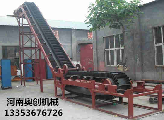 燒（shāo）結砂粉（fěn）大傾角皮帶（dài）輸送機1