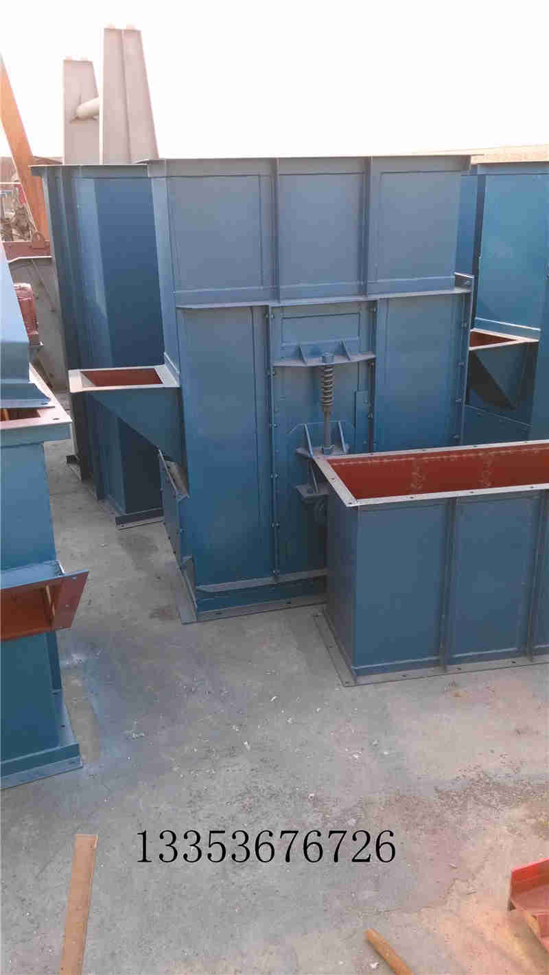 鬥式提升機下箱體張緊裝置