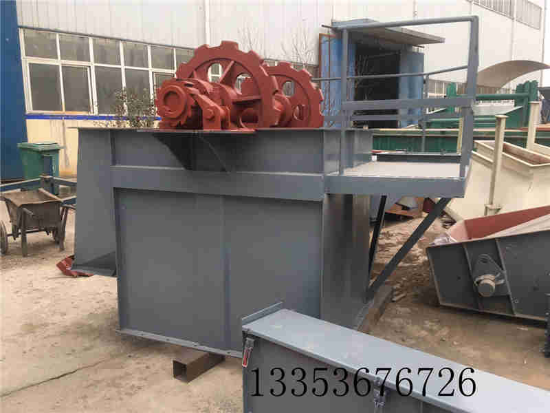 高效鬥式（shì）提升（shēng）機（jī）1