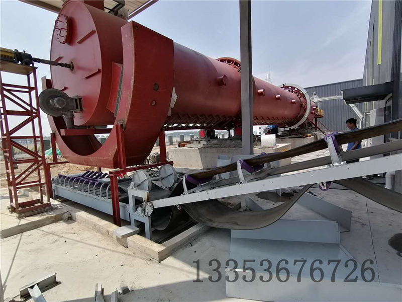 大傾角皮帶輸送機（jī）12