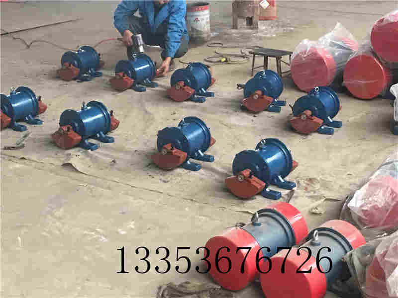 倉（cāng）壁振動器組裝