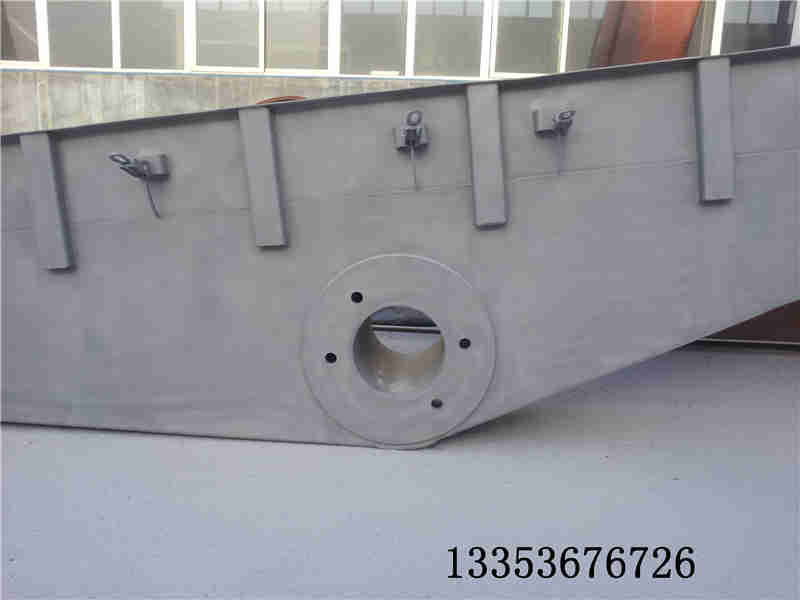 長（zhǎng）距離振動輸送機電機安（ān）裝孔