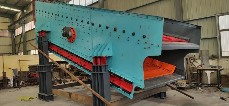 礦石分級雙（shuāng）質體共振調（diào）頻弛張篩