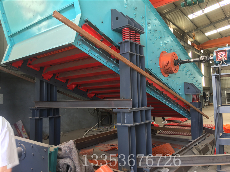 選煤廠雙層（céng）振動弛張篩分機3