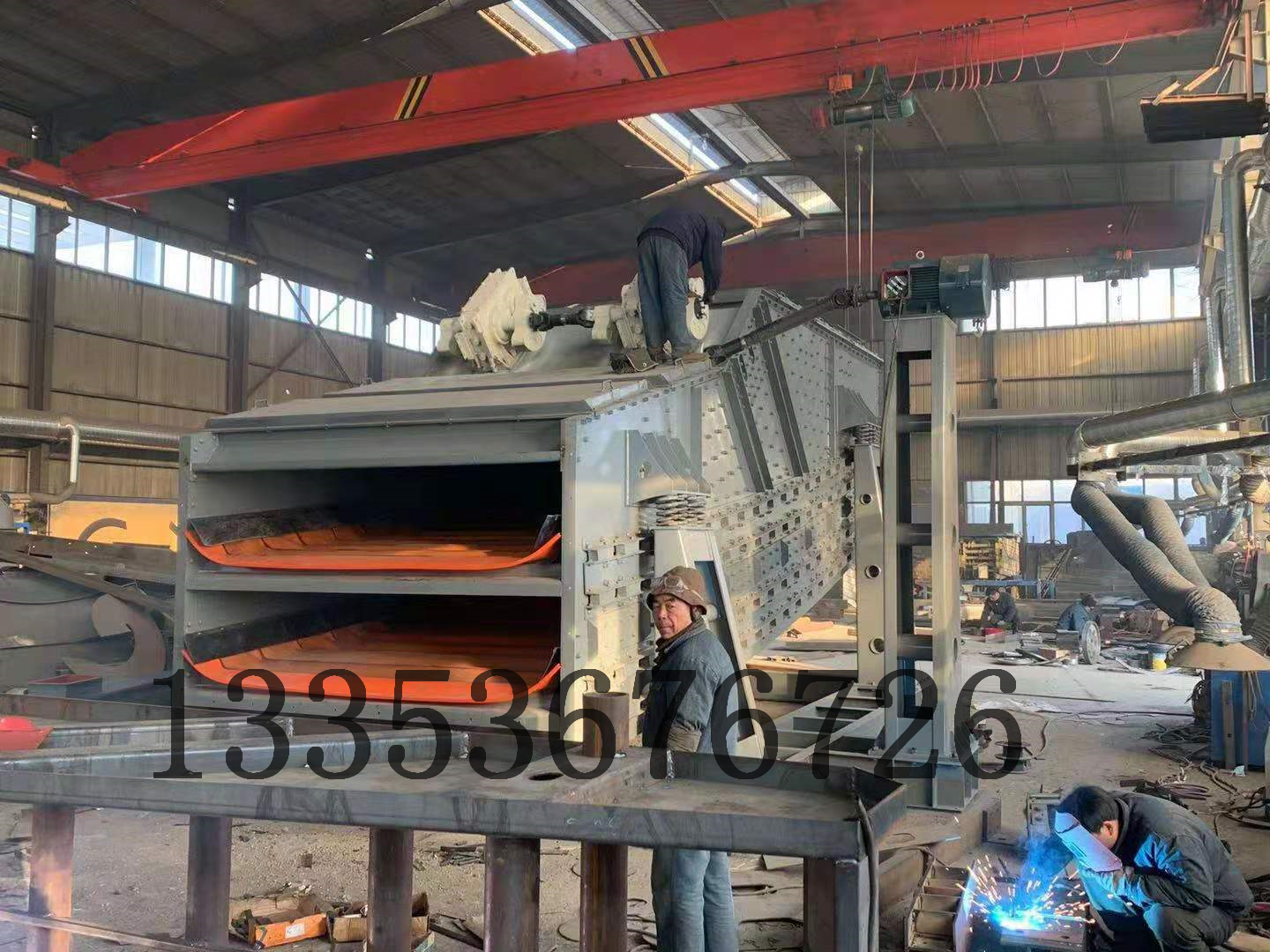 垃圾固廢分級處理專用弛張篩選機一台需要投資得多少錢？