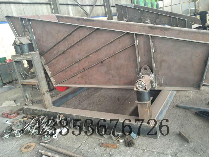 篦條礦山振動放礦機（jī）2