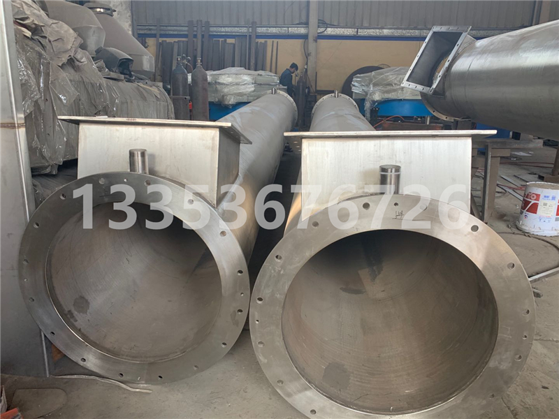 高溫耐熱水冷（lěng）螺旋輸送機的（de）進出料情（qíng）況廠家介紹