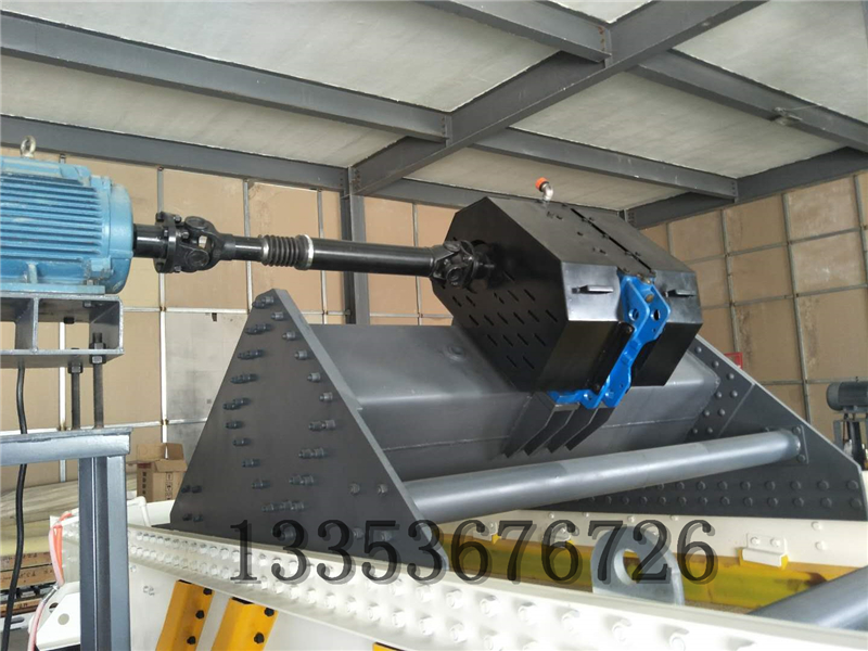 激（jī）振器直線脫水篩產品介紹