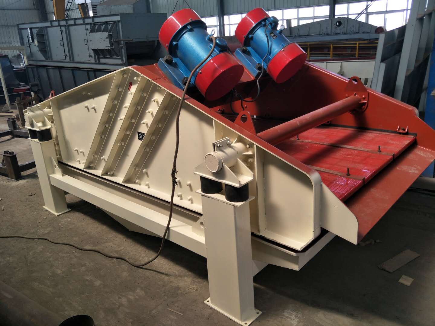 脫水直（zhí）線振（zhèn）動篩的篩網選擇