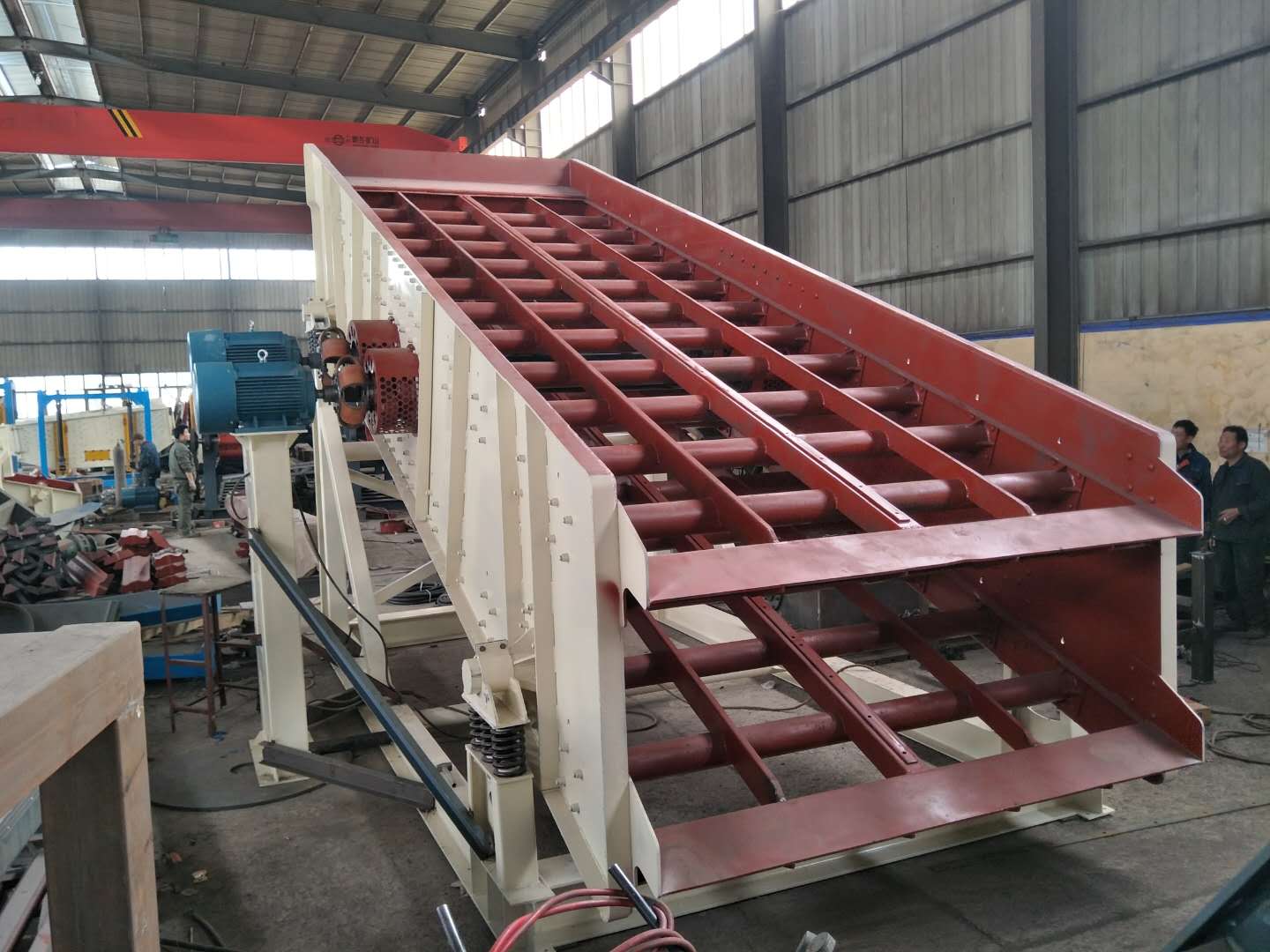 礦用振動（dòng）篩（shāi）篩網固定方式