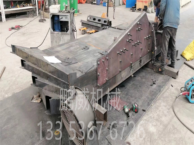 振動篩主體裝配拚（pīn）接2